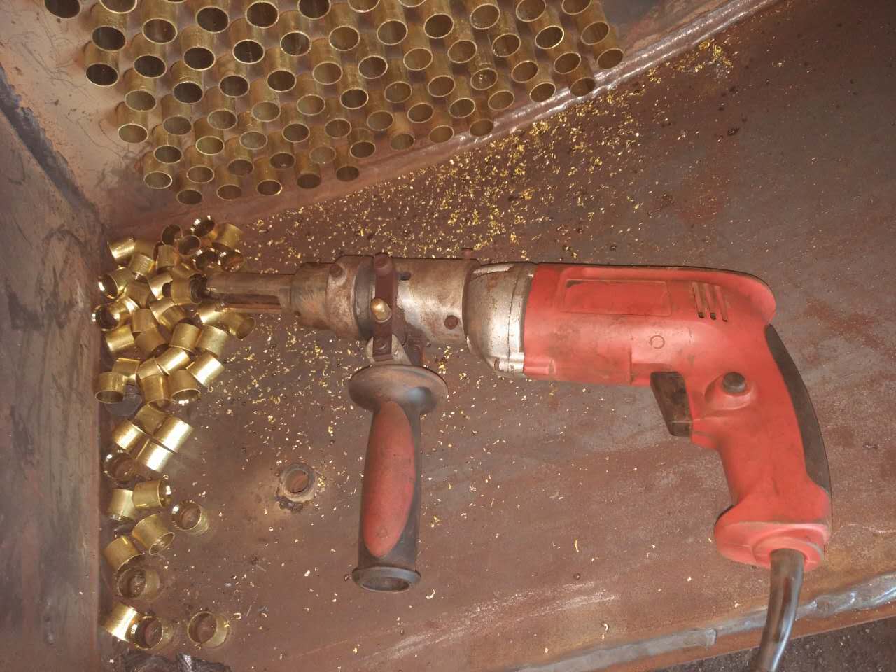 凝汽器换铜管